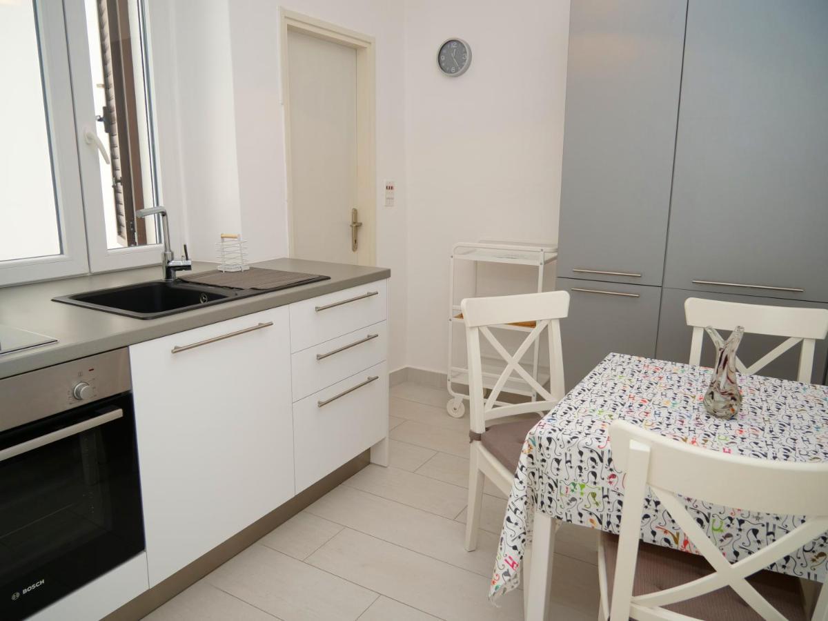 Apartmani Smilja Primošten Exterior foto